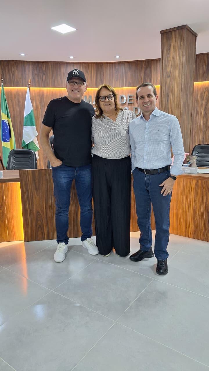 Sessão solene de 2026 marca posse de vereadora suplente e reforça protagonismo feminino em Rio dos Cedros