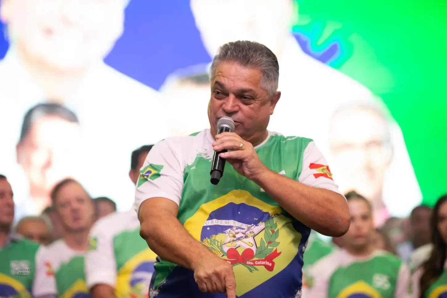 Bomba política em SC: João Rodrigues abandona candidatura