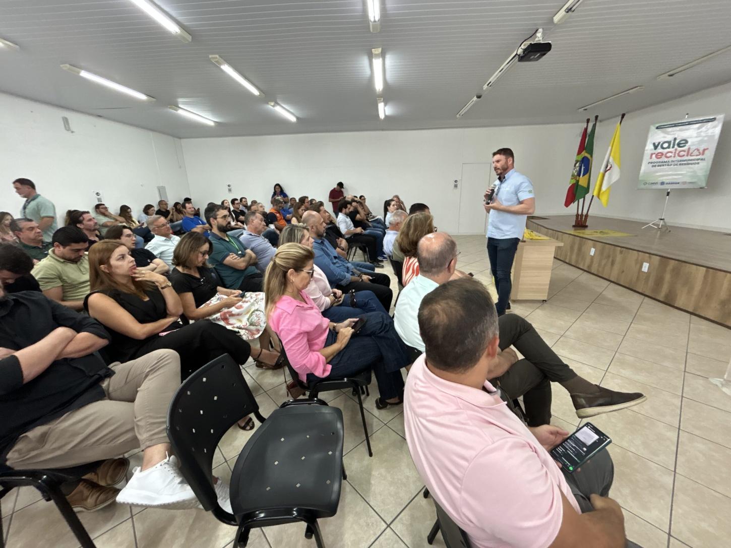 Gaspar firma convênio para modernizar a coleta de resíduos sólidos