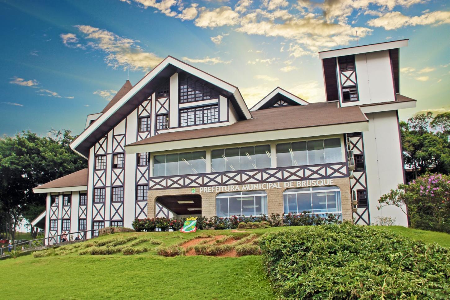 Inscrições seguem abertas para dois processos seletivos em diferentes áreas do serviço público