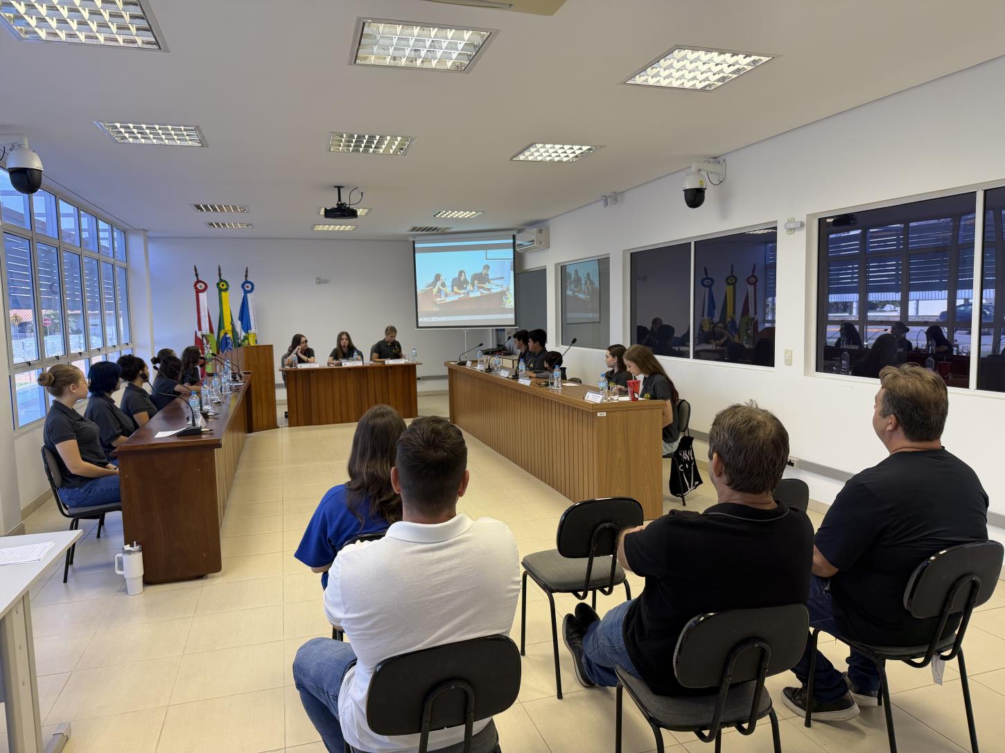 Parlamento Jovem de Timbó realiza mais uma Sessão Ordinária