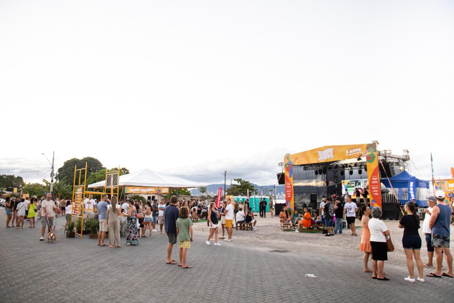 Som&Sol celebra aniversário de Bombinhas com extensa programação cultural neste sábado