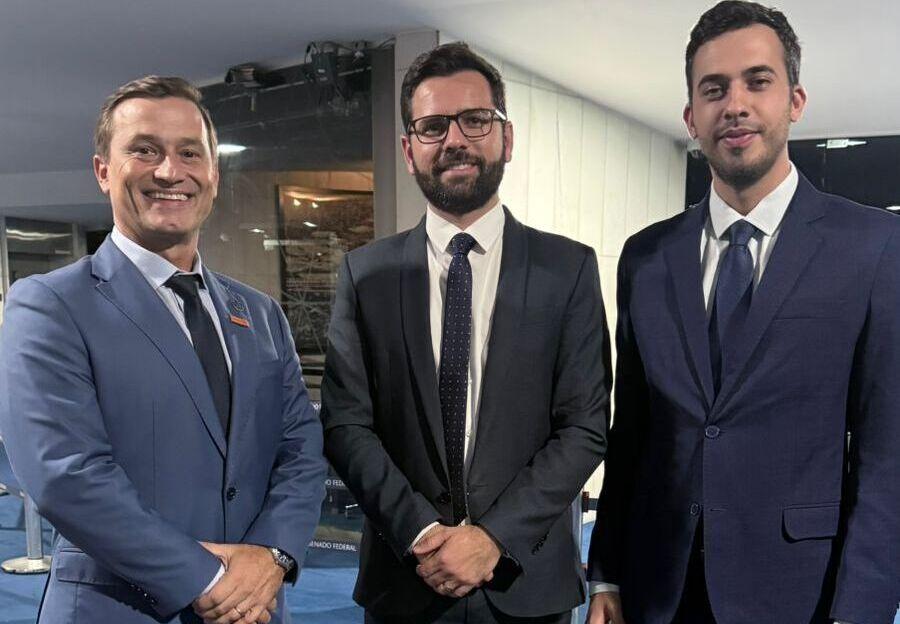 Vereadores do NOVO de SC vão a Brasília com Zema pedir impeachment de Moraes