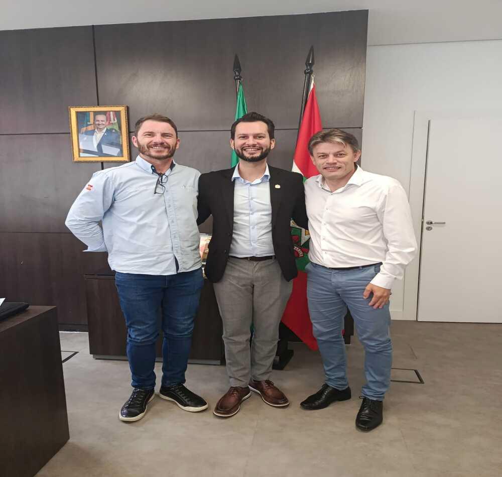 Agenda em Florianópolis reforça articulação regional e projeta investimentos para o Vale Europeu