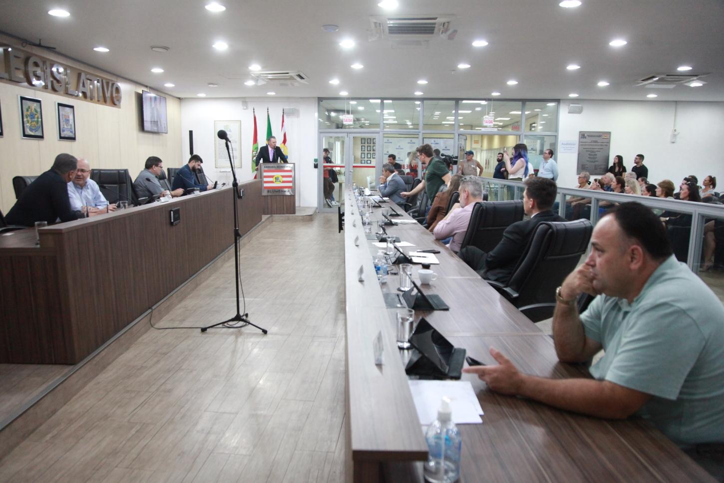 âmara aprova alteração na Lei Orgânica que reorganiza prazos do orçamento municipal