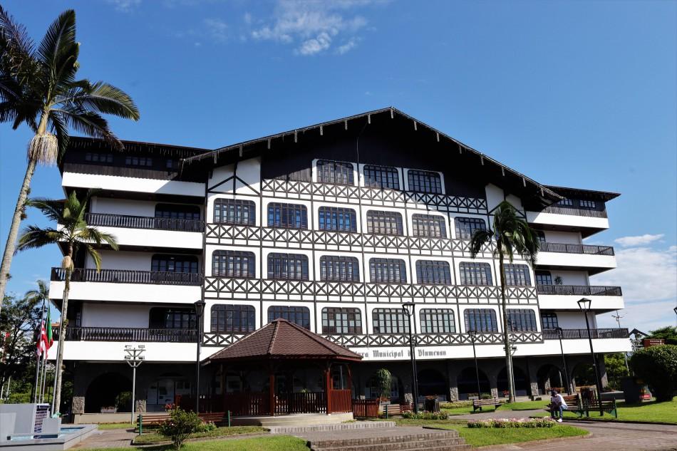 Assembleia de servidores impacta em serviços públicos na tarde desta terça-feira, dia 7