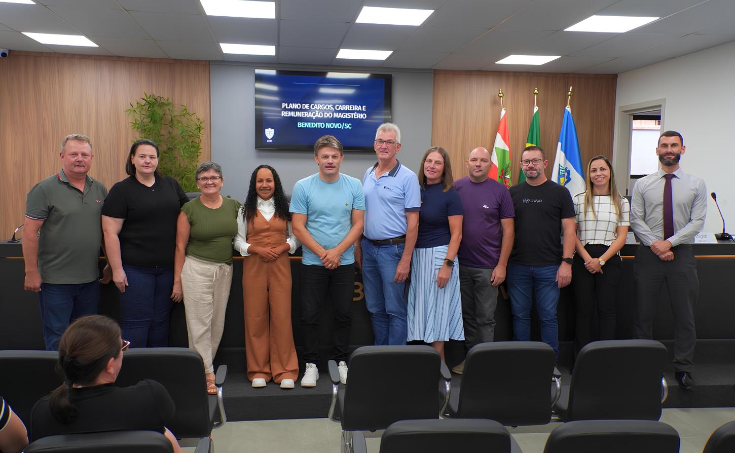 Benedito Novo: Audiência detalha novo Plano de Carreira e valoriza professores