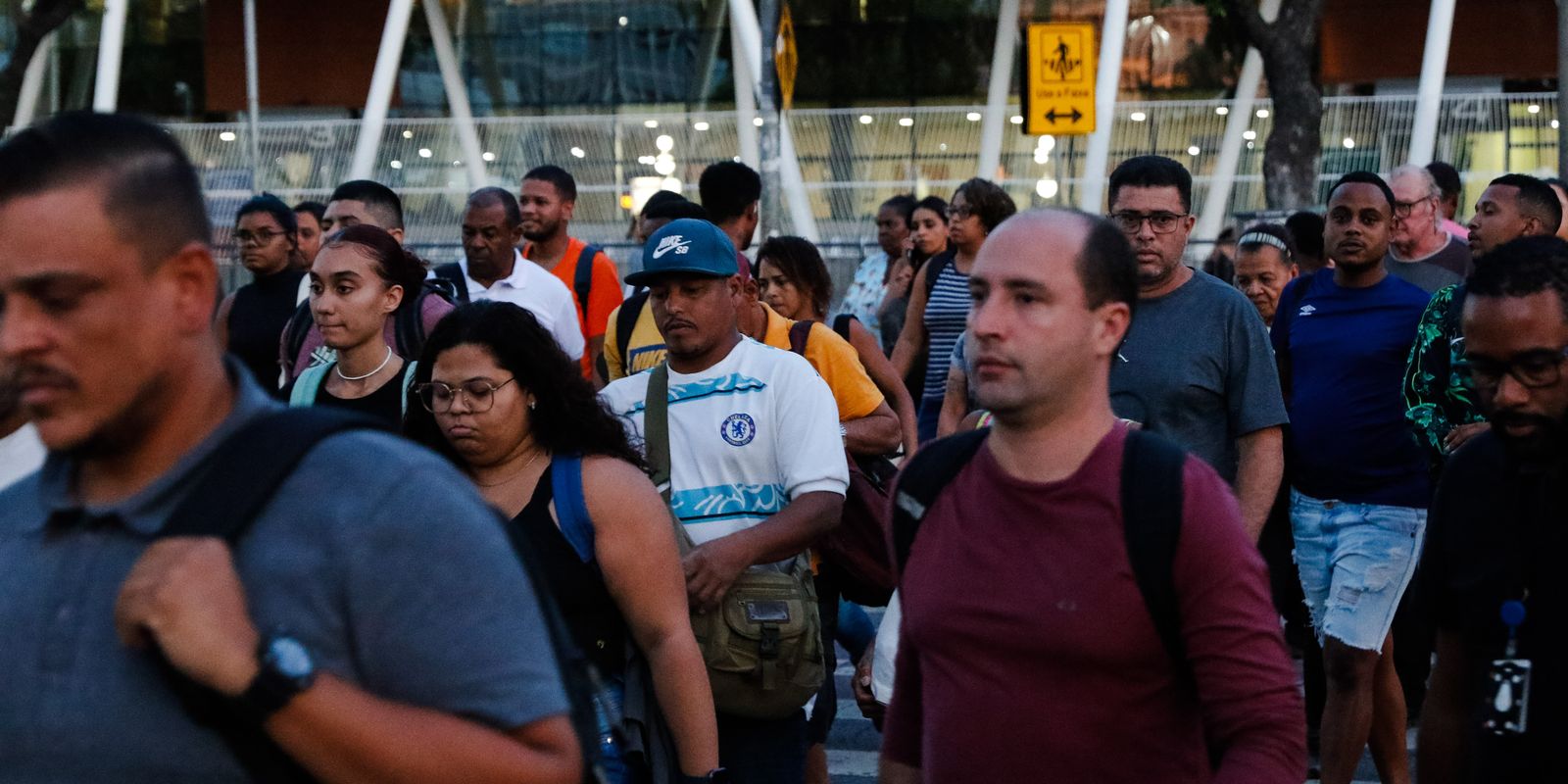 Taxa de desemprego no Brasil atinge 6,1% no primeiro trimestre, menor índice desde 2012