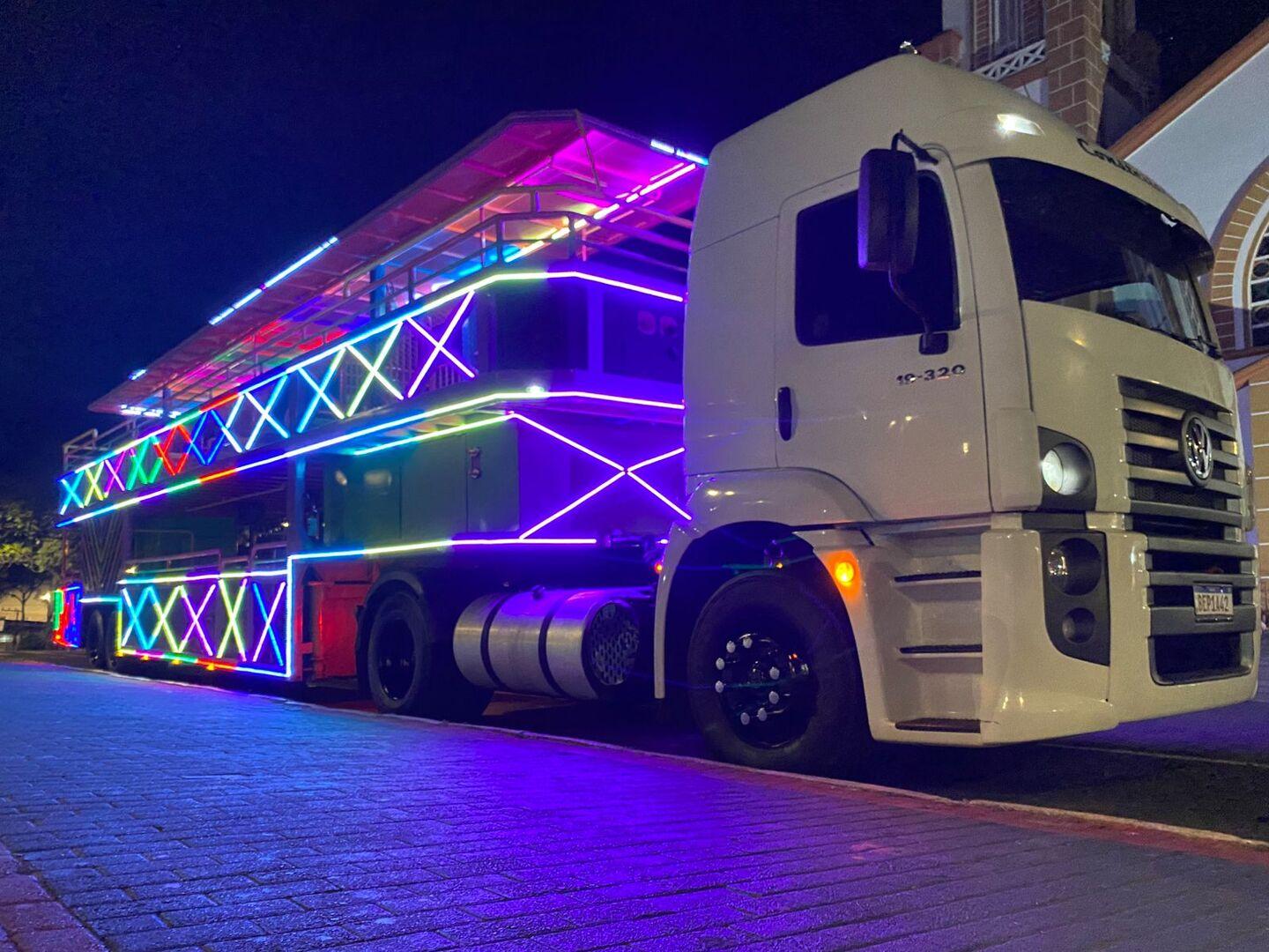 Entre a Lei e a Festa: autorização da carreta TOP MIX em Timbó levanta debate sobre legalidade e gestão pública