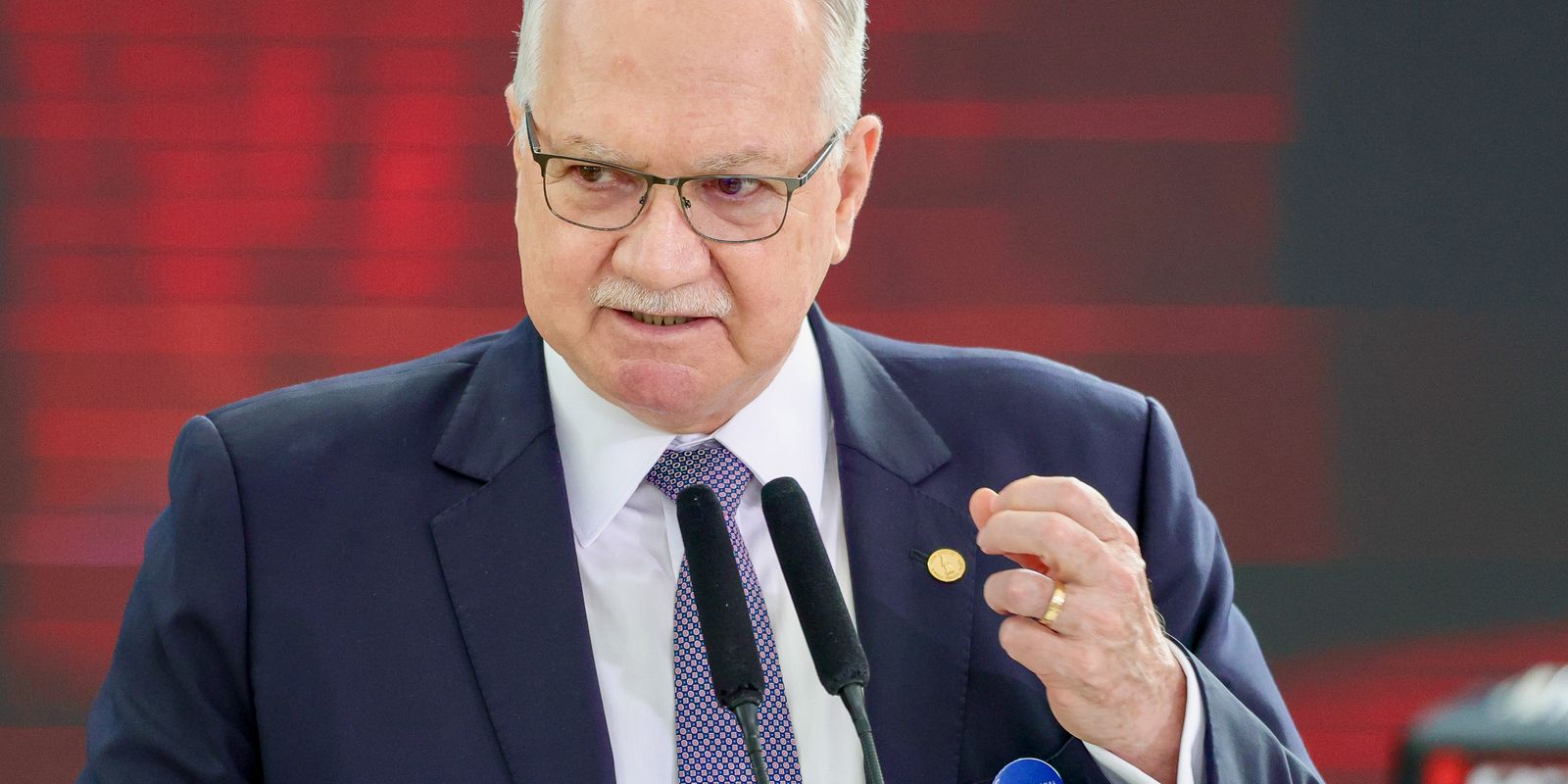 Fachin respeita veto do Senado à indicação de Messias para o STF