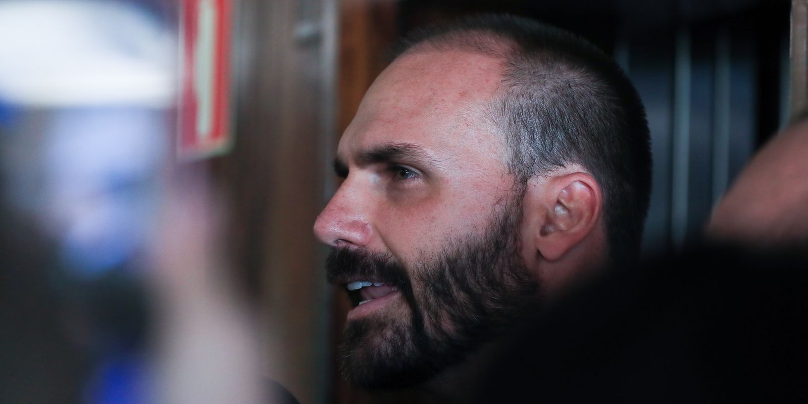 Mendonça solicita vista e interrompe o julgamento de Eduardo Bolsonaro