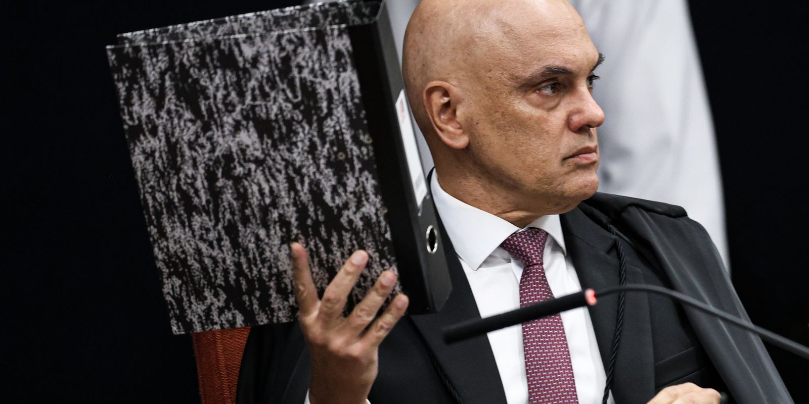 Moraes ordena prisão do último grupo condenado por trama golpista