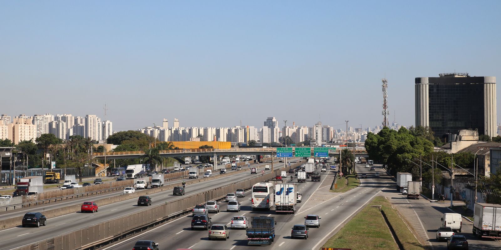 MPRJ solicita suspensão de obras na Via Dutra por risco de alagamento