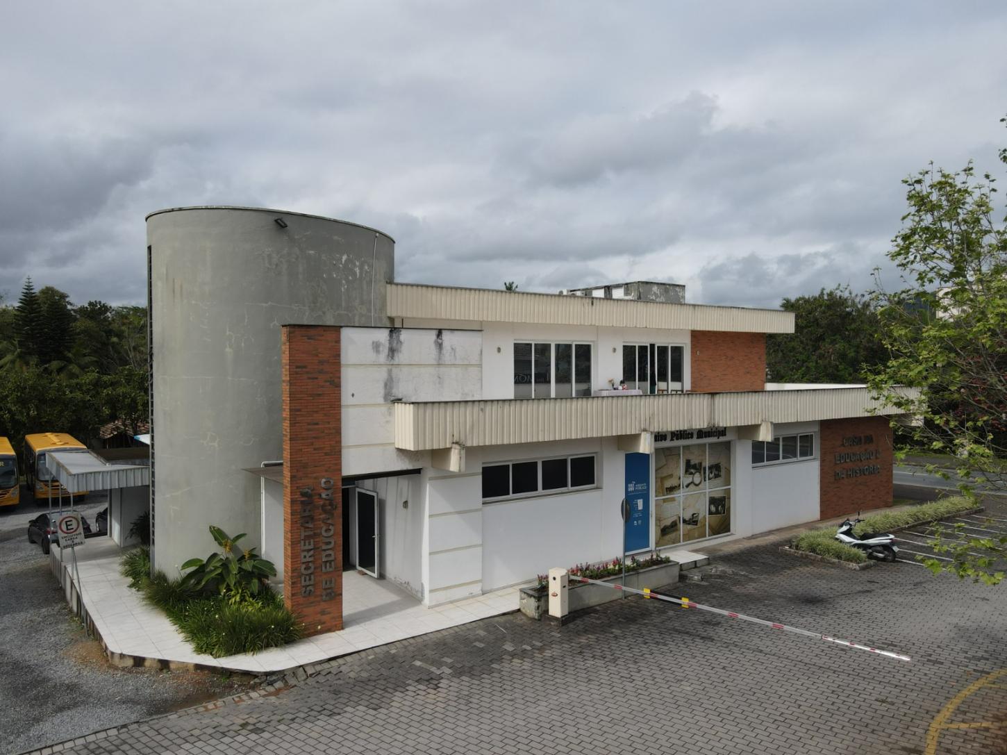 Prefeitura de Timbó divulga funcionamento das escolas no feriado