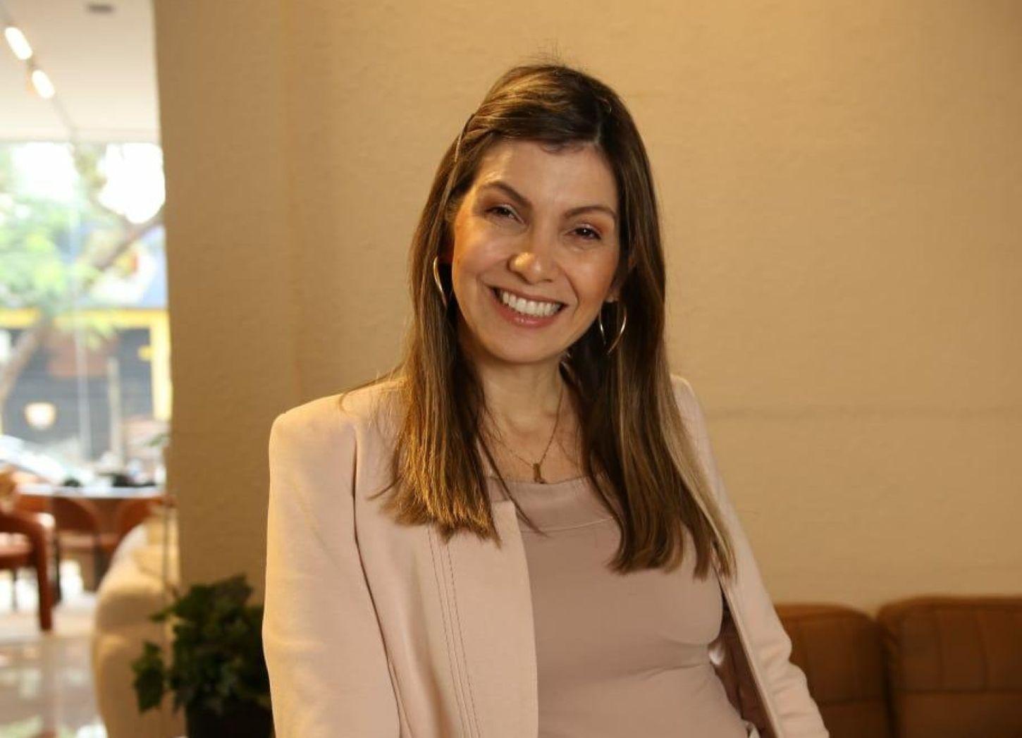 Priscila da Rocha traz NR-1 e importância da saúde mental para palestra aberta a empresas em Balneário Camboriú