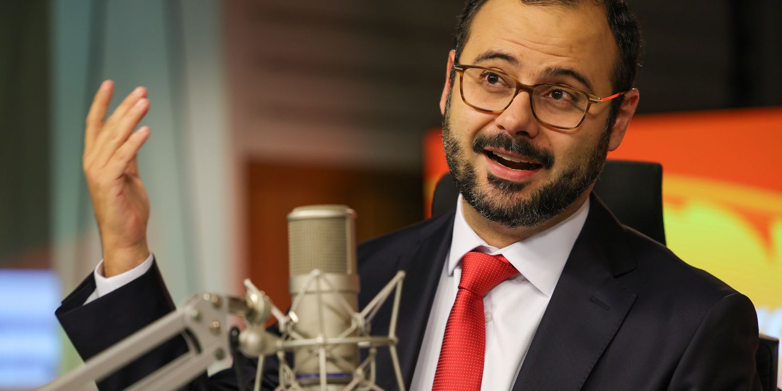 Ministro afirma que jornada reduzida impulsionará empreendedorismo