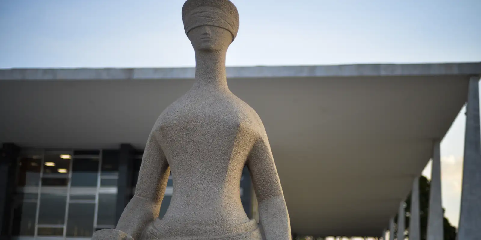 STF adia desfecho de julgamento sobre nomeações de parentes em funções políticas