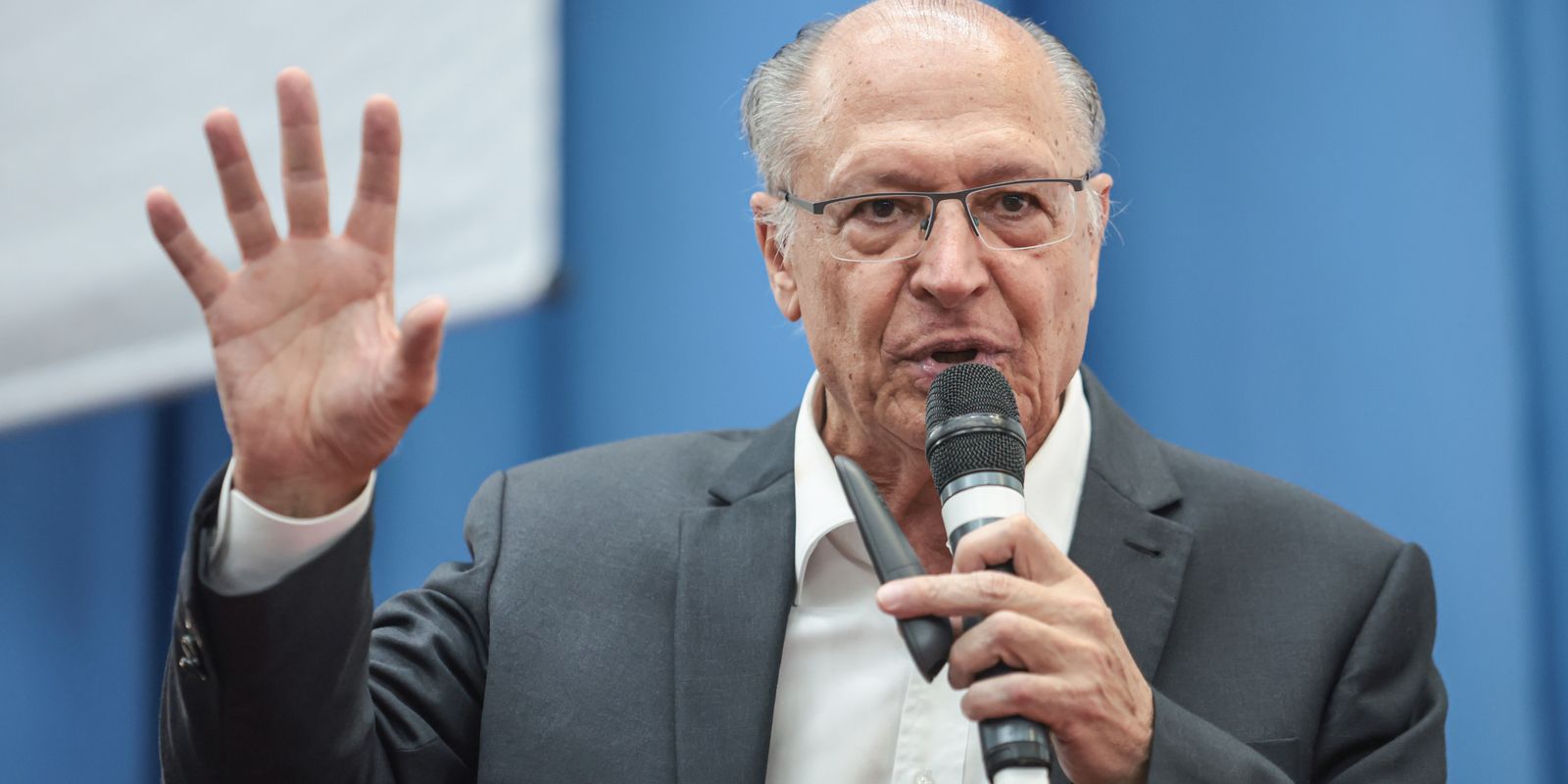 Alckmin expressa otimismo sobre encontro entre Lula e Trump, focado em diálogo e parceria