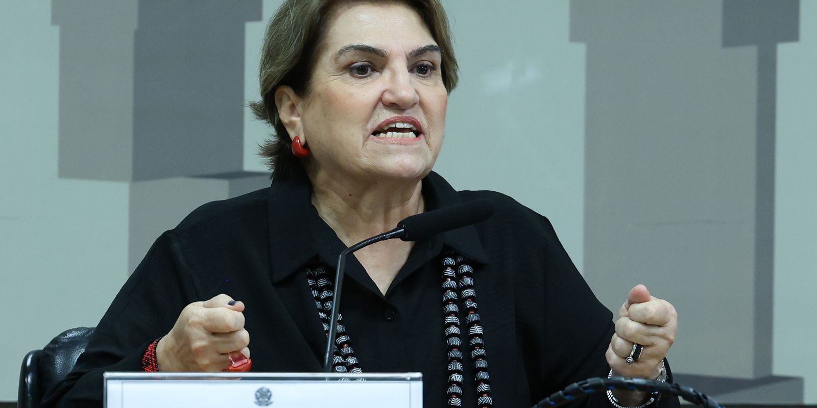 Fim da escala 6x1 impulsiona acesso das mulheres ao mercado de trabalho, afirma ministra