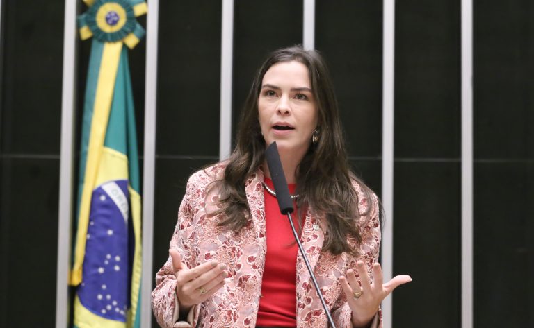 Câmara dos Deputados aprova o 