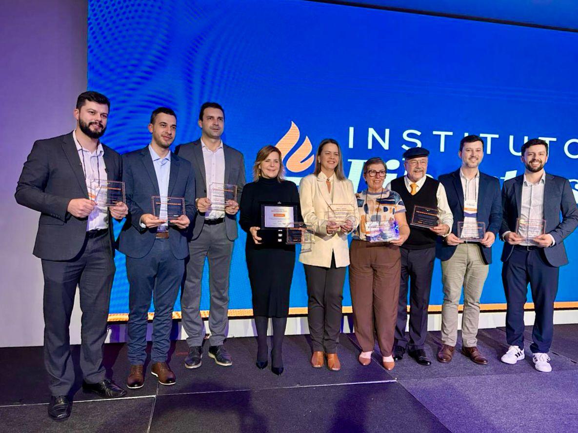 Diego Nasato, de Blumenau, está entre os 32 vereadores do Brasil premiados como Mandato Destaque 2025