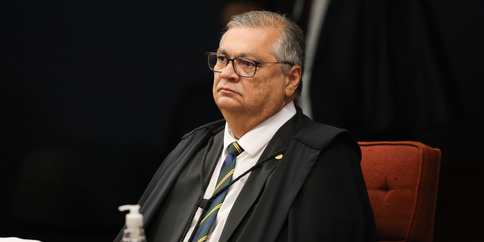Flávio Dino, do STF, inicia apuração sobre emendas parlamentares destinadas à produtora do filme de Bolsonaro