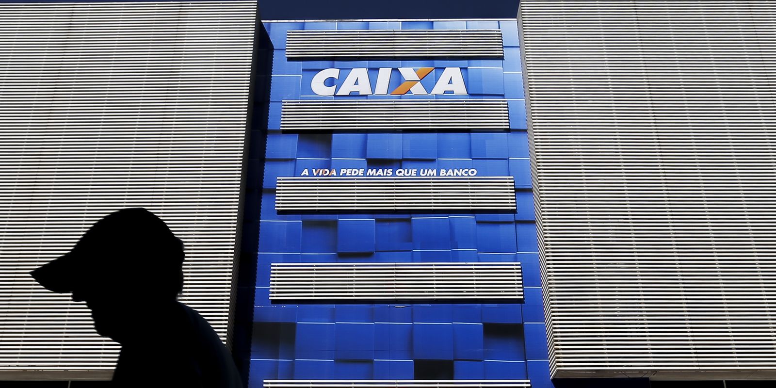 Lucro da Caixa registra queda de 34% no primeiro trimestre, impactado por novas regras do BC