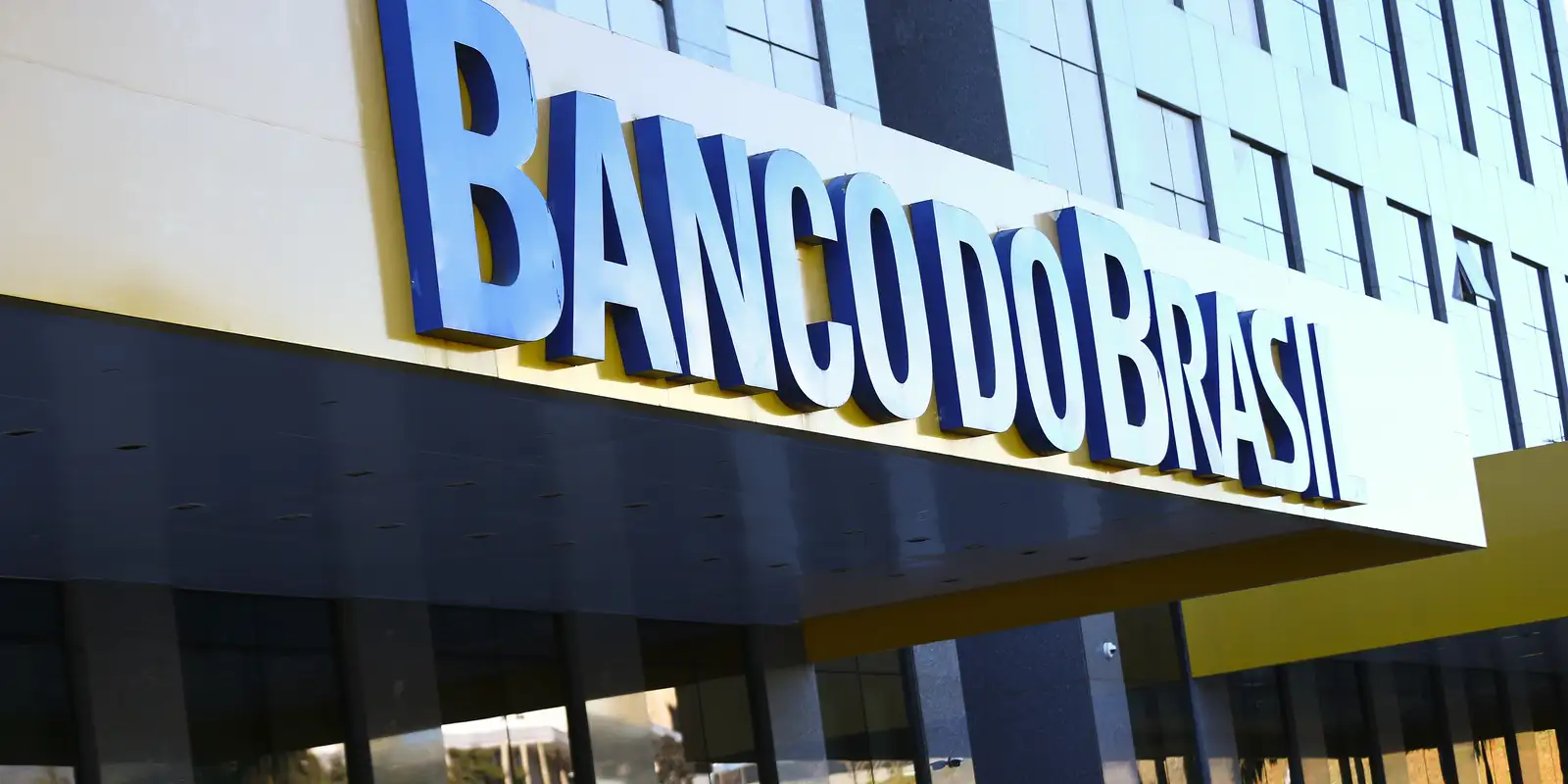 Lucro do Banco do Brasil despenca 54% no primeiro trimestre devido à crise no agronegócio