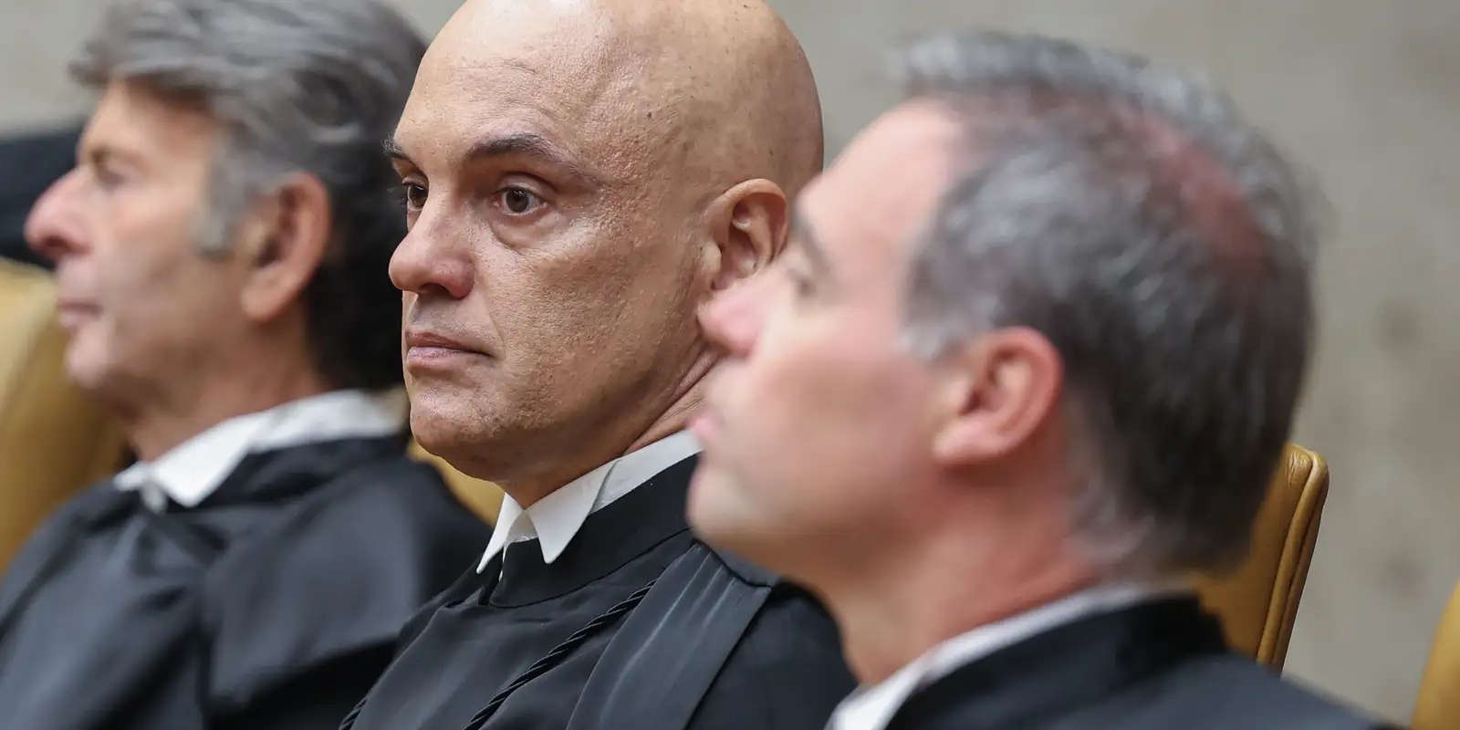 Alexandre de Moraes suspende aplicação da Lei da Dosimetria em casos do 8 de janeiro até decisão do STF