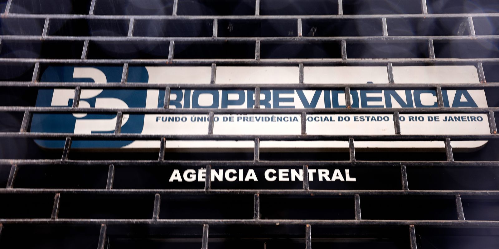Operação Compliance Zero investiga ex-governador Cláudio Castro por aportes bilionários da RioPrevidência no Banco Master