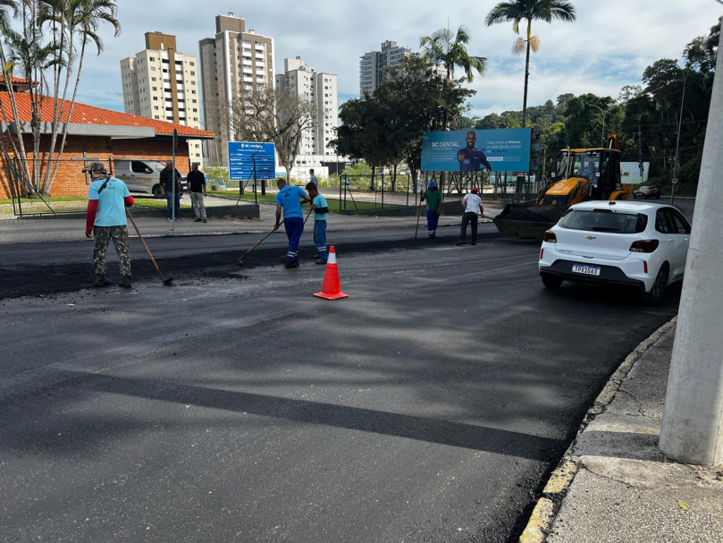 Programa Asfaltaço conclui recapeamento da Avenida Martin Luther