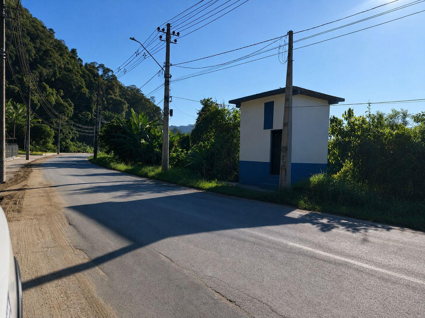 Rua Ernesto Bianchini recebe recuperação asfáltica nesta quinta-feira (28)