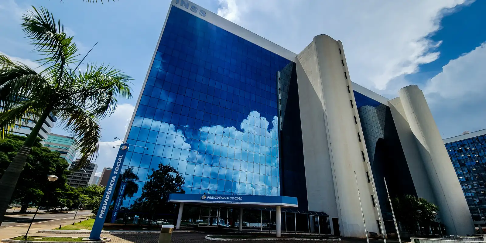 STF mantém decisão contra revisão da vida toda em aposentadorias do INSS