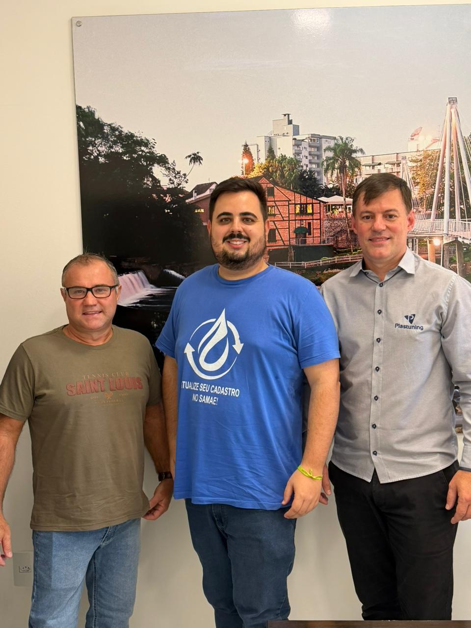 *Transparência e informação: SAMAE esclarece dúvidas da comunidade sobre a Taxa de Coleta*  O SAMAE Timbó recebeu, na terça-feira, dia 05, os representantes da Comunidade Rio Fortuna, Irani e Kleber, que buscaram a autarquia para 