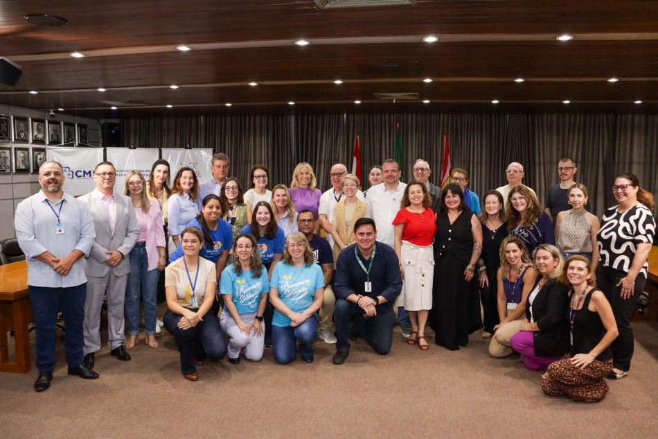 Capacitação fortalece atuação da rede de proteção a crianças e adolescentes em Blumenau