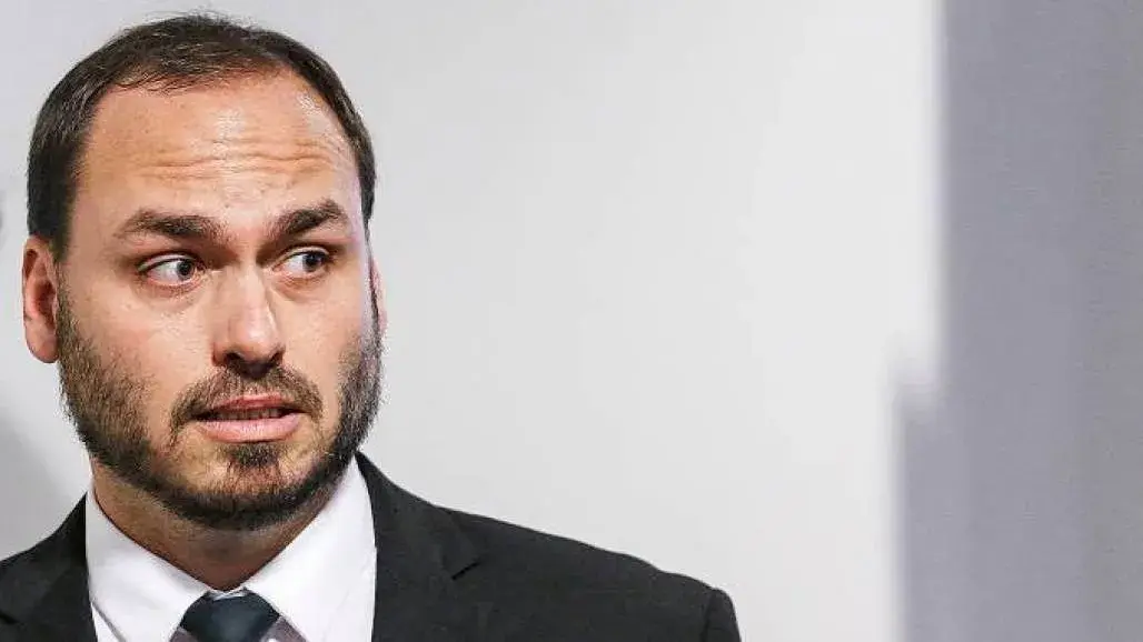 Carlos Bolsonaro cumpre agenda no Médio Vale e reforça pré-candidatura ao Senado por Santa Catarina