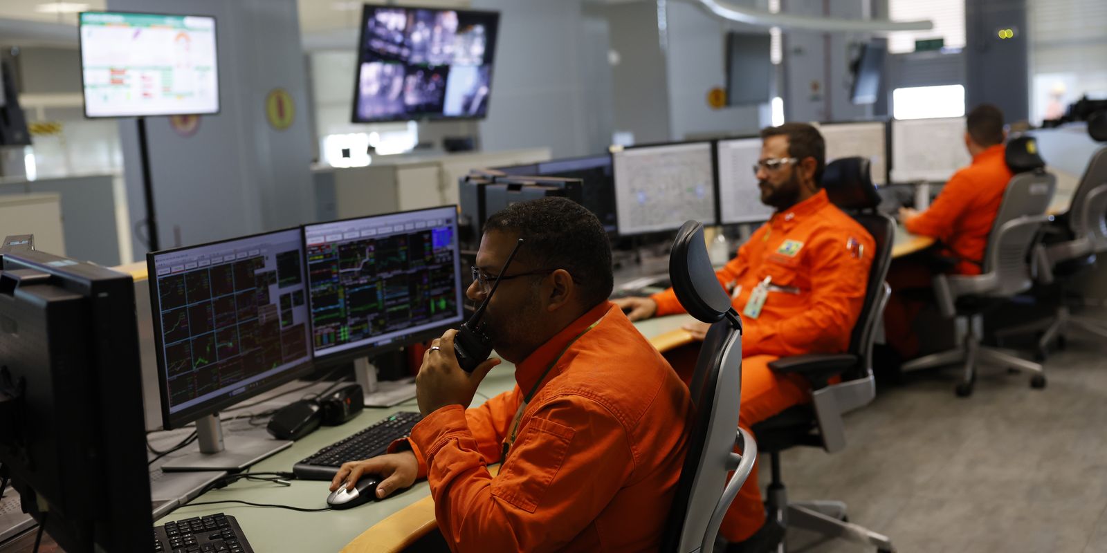 Mercado de trabalho aquecido leva à menor taxa de subutilização da história, revela IBGE