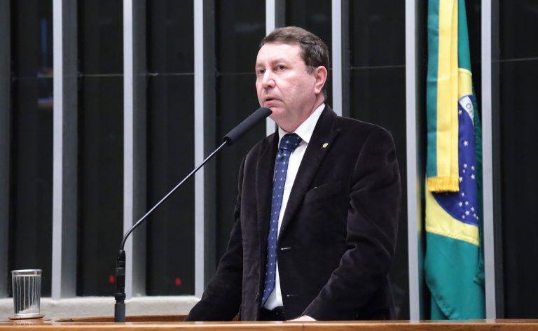 Comissão aprova PLIMU para aproximar municípios e universidades em busca de soluções