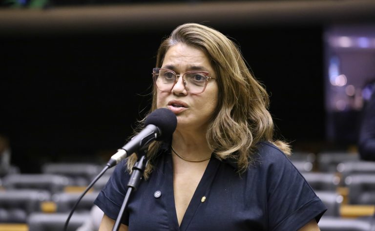 Comissão da Câmara aprova veto a apelo sexual em eventos esportivos