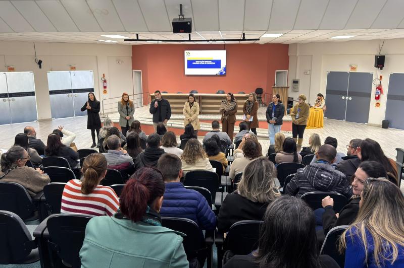 COMISSÃO SOBRE EDUCAÇÃO ESPECIAL É CRIADA APÓS REUNIÃO NA SECRETARIA DE EDUCAÇÃO