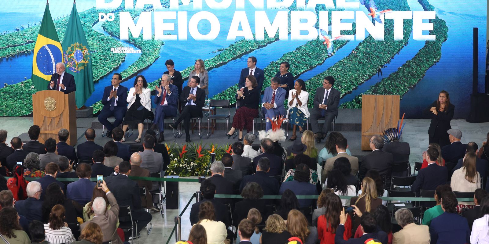 Governo federal amplia proteção ambiental e lança plano de recuperação florestal