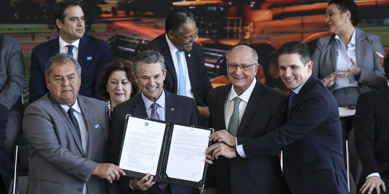 Governo federal libera R$ 525,1 bilhões para o Plano Safra 2026/2027 com foco na agropecuária e juros reduzidos