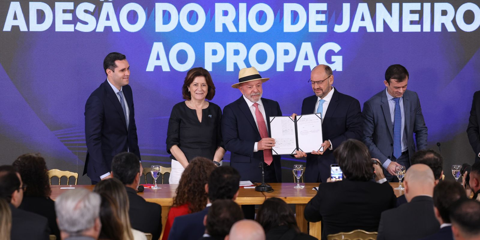 Rio de Janeiro firma acordo com a União e reduz dívida em R$ 40 bilhões
