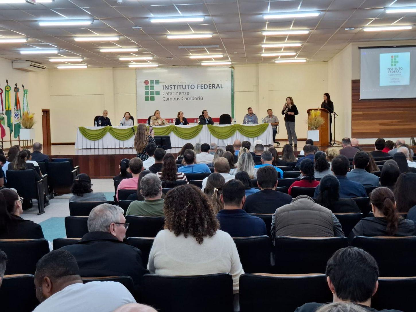 Por unanimidade, audiência pública aprova implantação da Estação de Tratamento de Esgoto de Camboriú em área do IFC