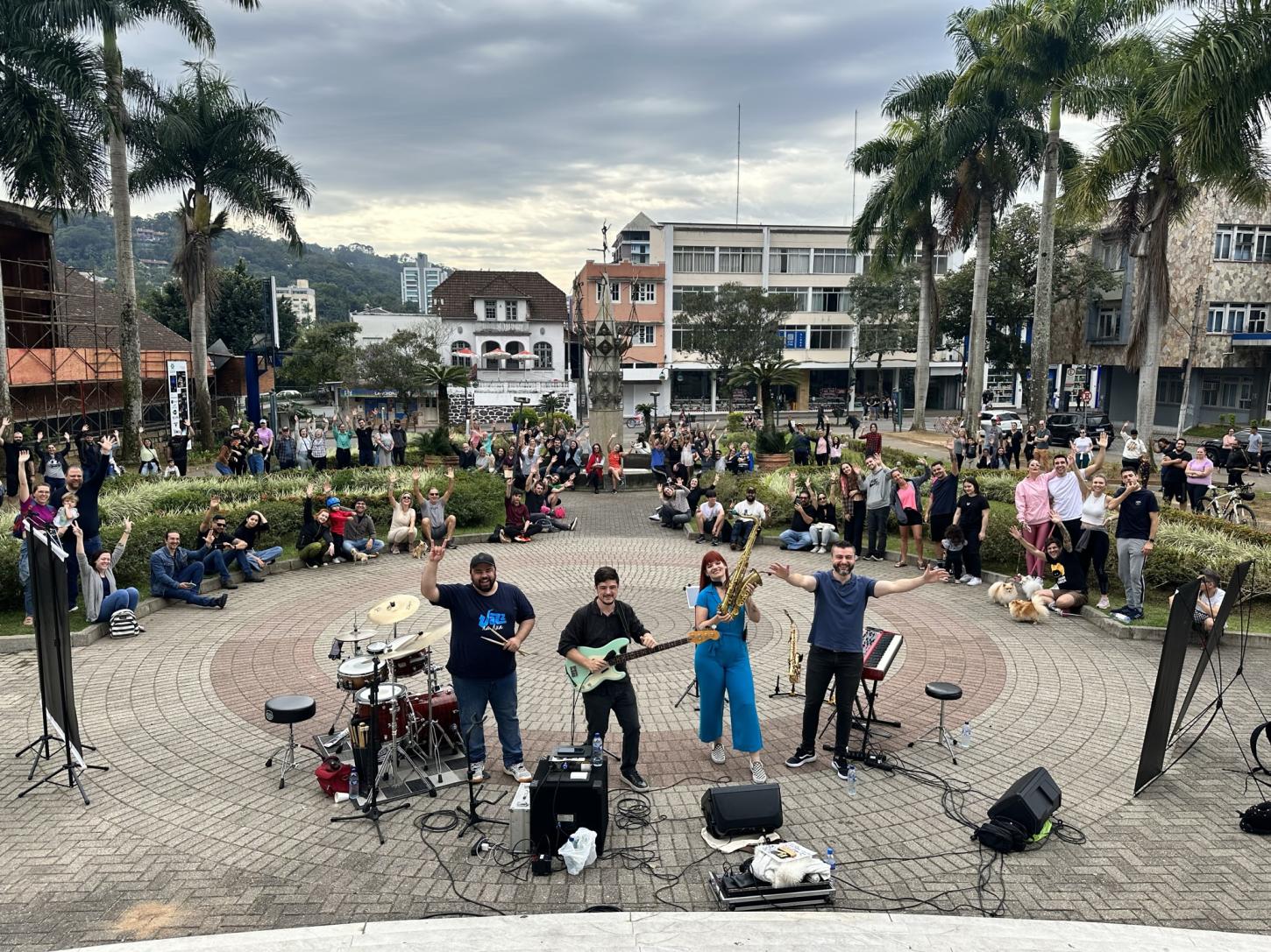 Primeira apresentação da 2ª temporada do projeto Jazz na Rua ocorre no dia 21 de junho na praça do Teatro Carlos Gomes Blumenau