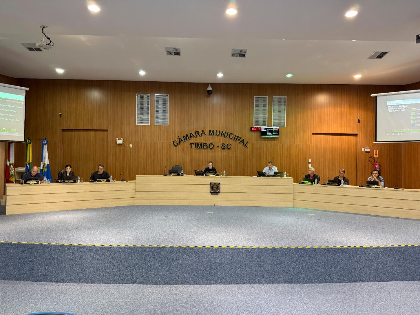 Câmara de Timbó aprova reforma administrativa e novos projetos na 25ª Sessão Ordinária