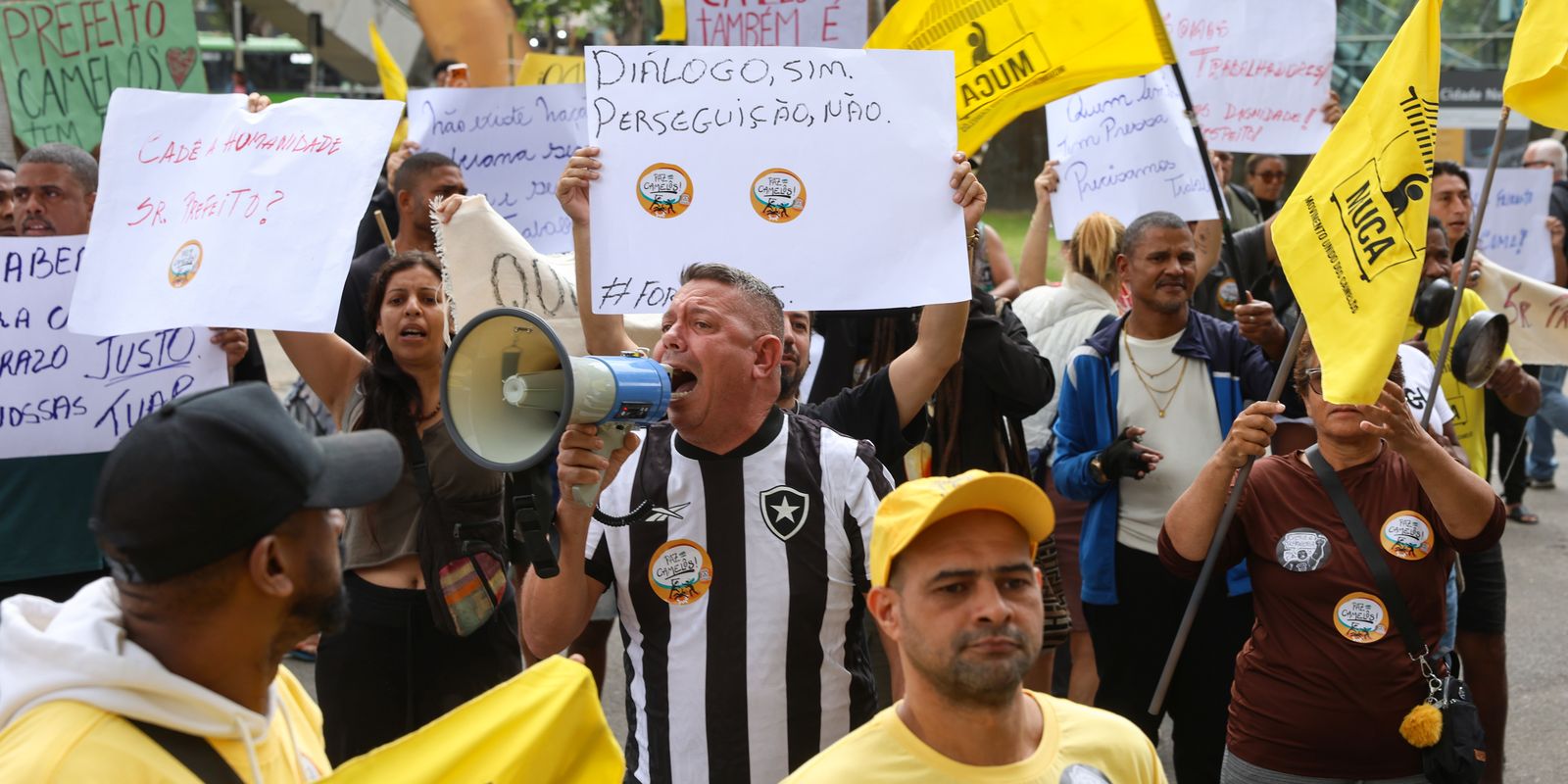 Camelôs protestam contra programa da prefeitura do Rio de Janeiro