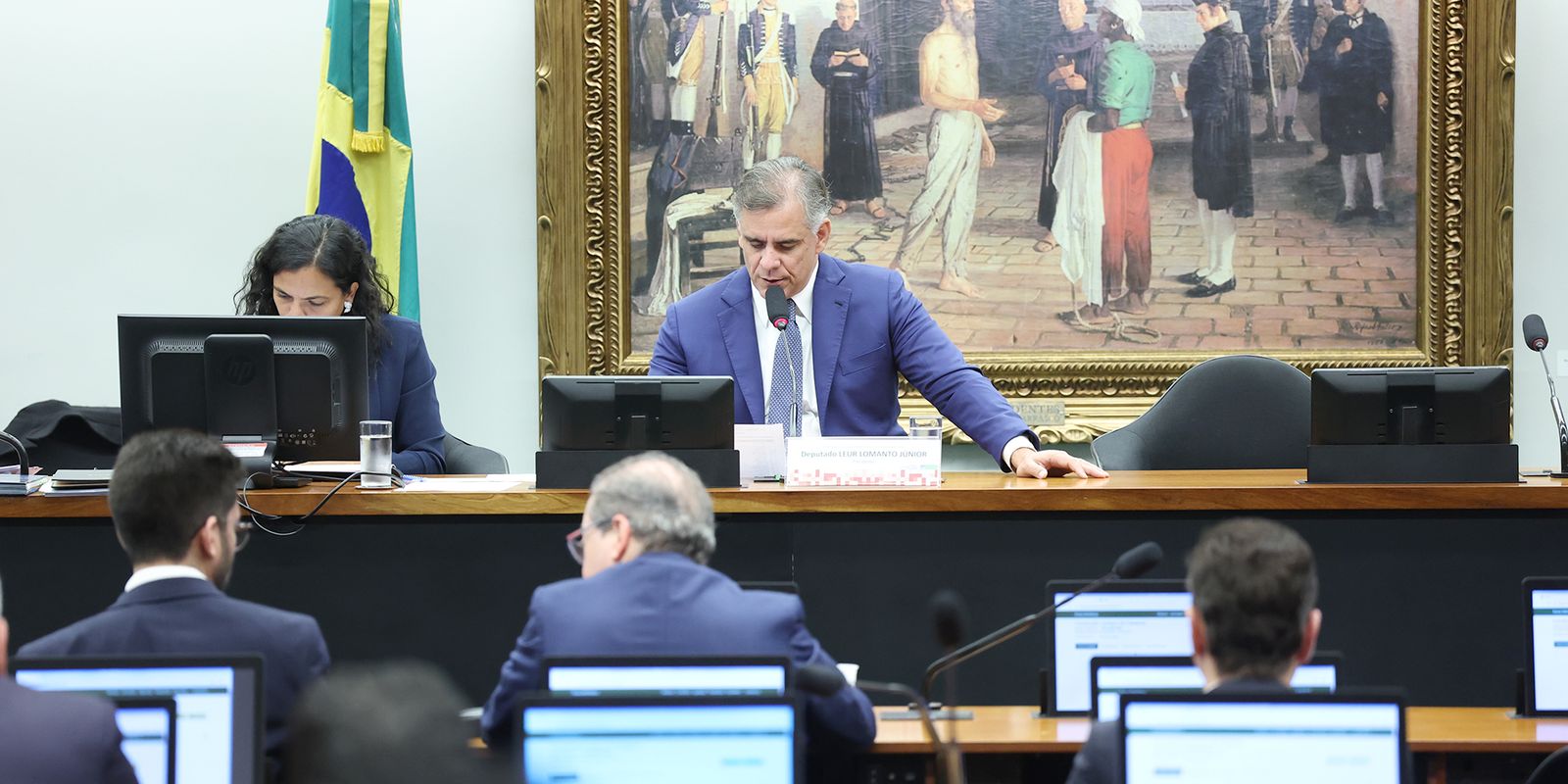 CCJ da Câmara aprova o fim da aposentadoria compulsória para juízes