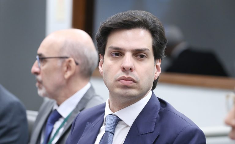 Comissão da Câmara aprova inclusão de imagem em notificação de multa de trânsito por videomonitoramento