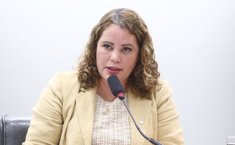Comissão da Câmara aprova política nacional para fortalecer a saúde nas escolas